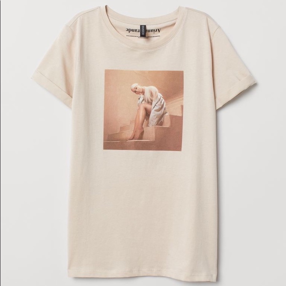 H&M x Ariana Grande Sweetner Graphic Tee Size Medium